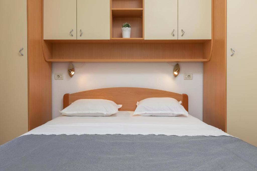 Apartmani Vela Tučepi Extérieur photo